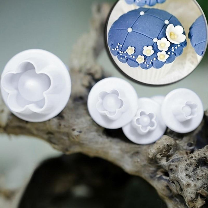 4 Piece Set - Plum Flower Shape Pastry Decorating Tools | Kalsten
