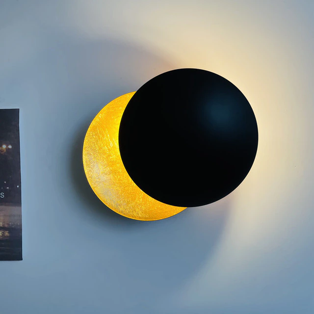 Elegant Lunar Eclipse Wall Lamp | Kalsten
