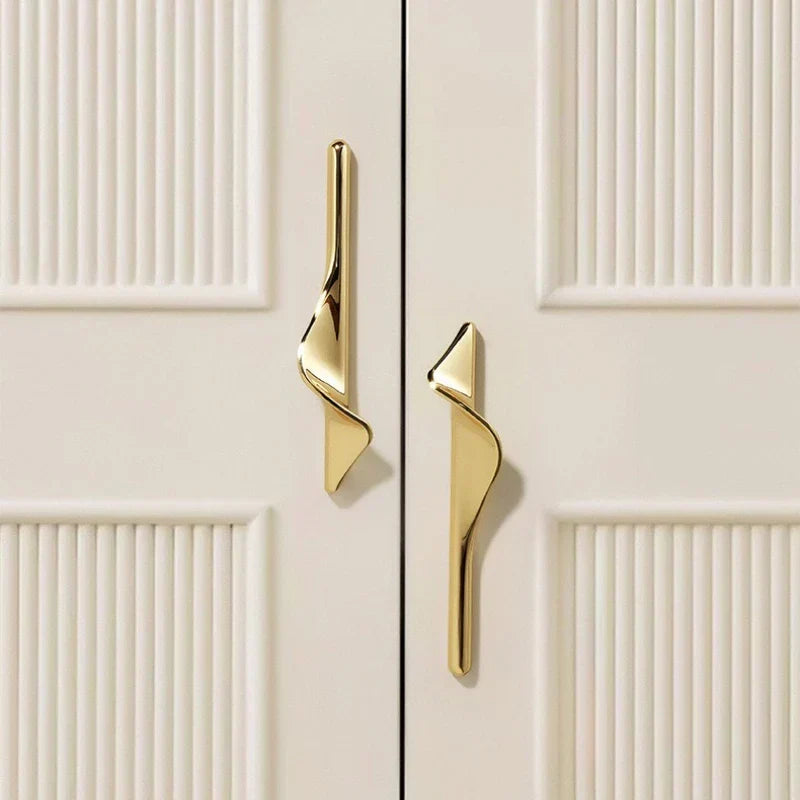 S-Shaped Luxury Cabinet Door Handles Modern Artistic Door and Drawer Pulls | Skanto