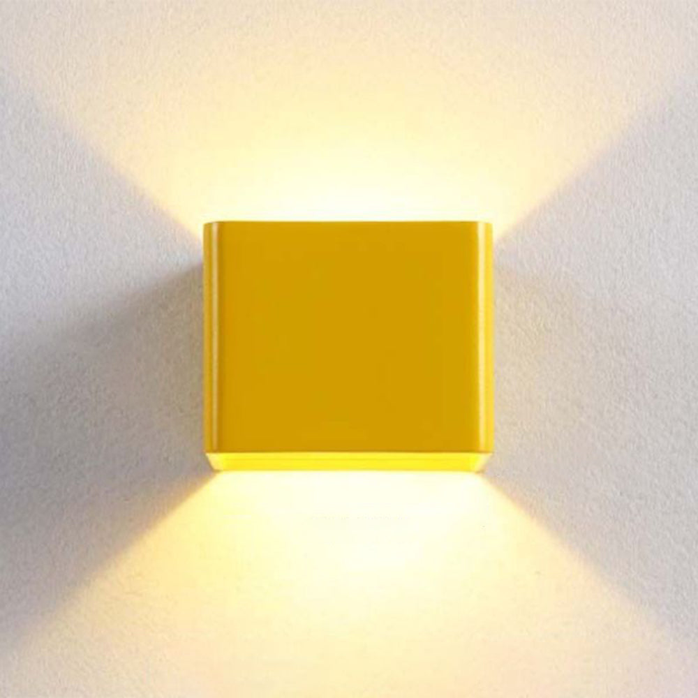OrrSquare – Modern square wall lamp for stylish lighting | Kalsten