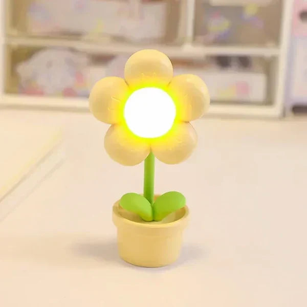 Small Flower Relaxing Table Lamp - BlossomGlow | Kalsten