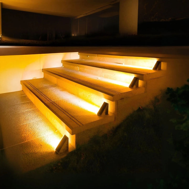 Solar Stair Light – Warm LED Glow Kalsten