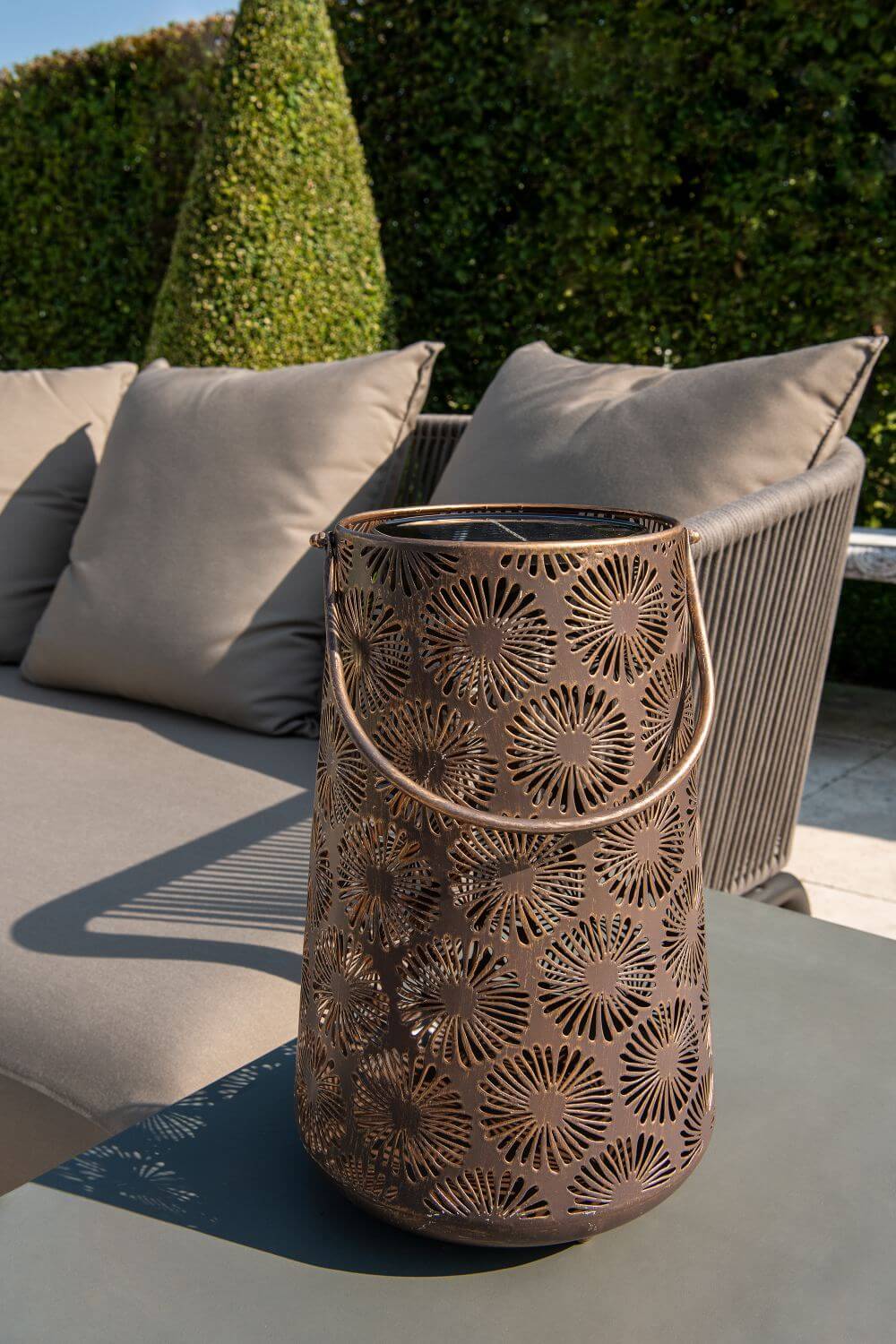 Antic Daisy - Vintage Sun Lantern for Enchanting Garden Lighting Kalsten