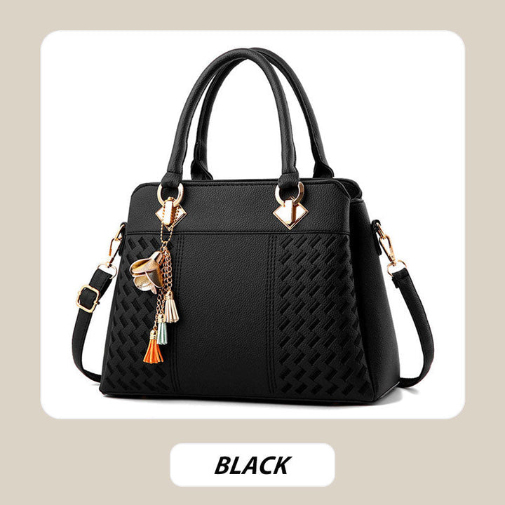 Kalsten | Elegant women's bag with tassel pendant