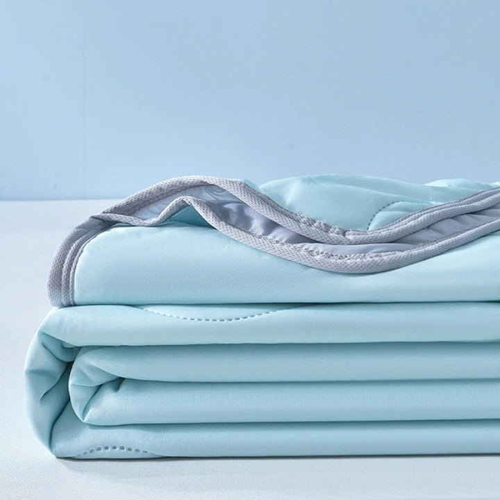 CoolBreeze Comfort Cooling Blanket for the Ceiling | Kalsten