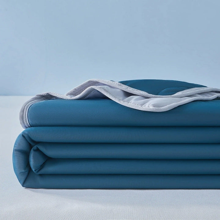 CoolBreeze Comfort Cooling Blanket for the Ceiling | Kalsten