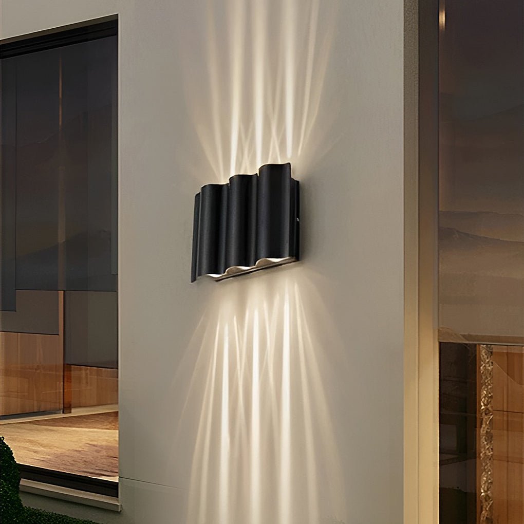 Black LED Outdoor Wall Light Kalsten