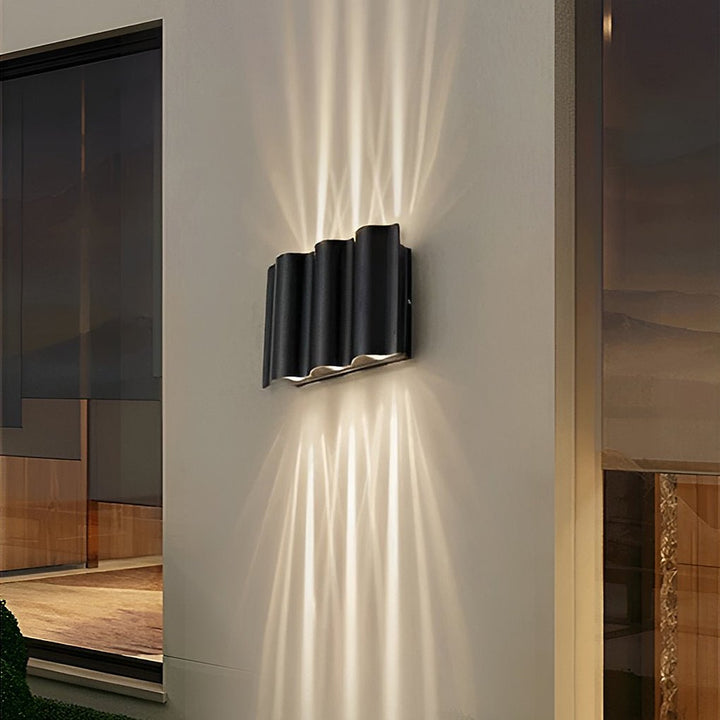 Black LED Outdoor Wall Light Kalsten