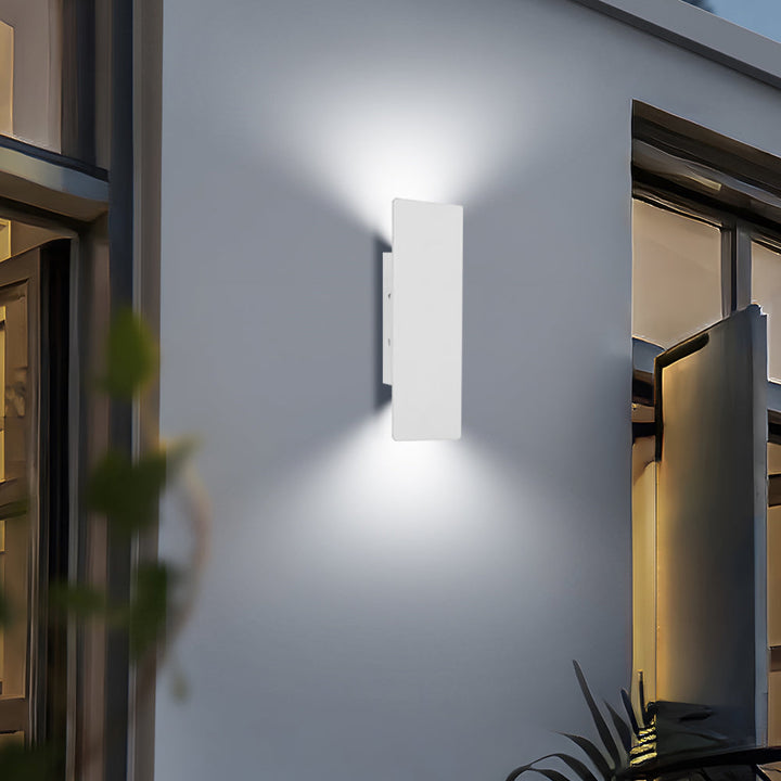 Modern Waterproof Outdoor Wall Lamp Kalsten