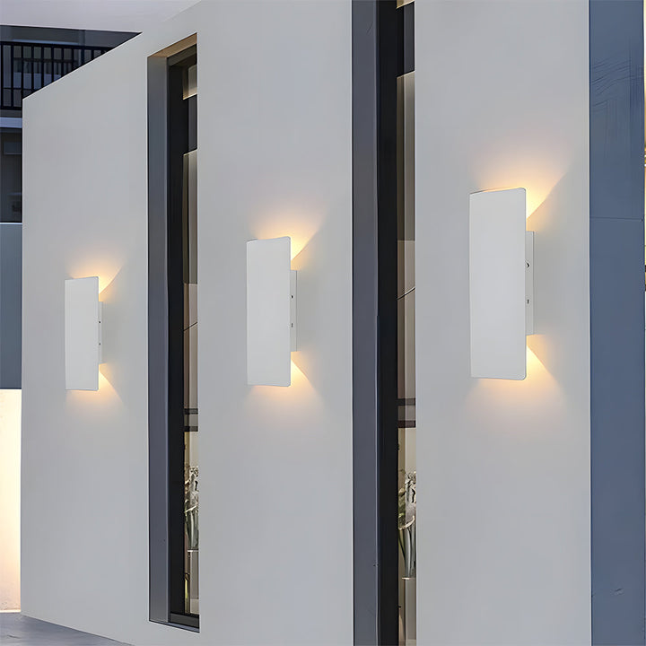 Modern Waterproof Outdoor Wall Lamp Kalsten