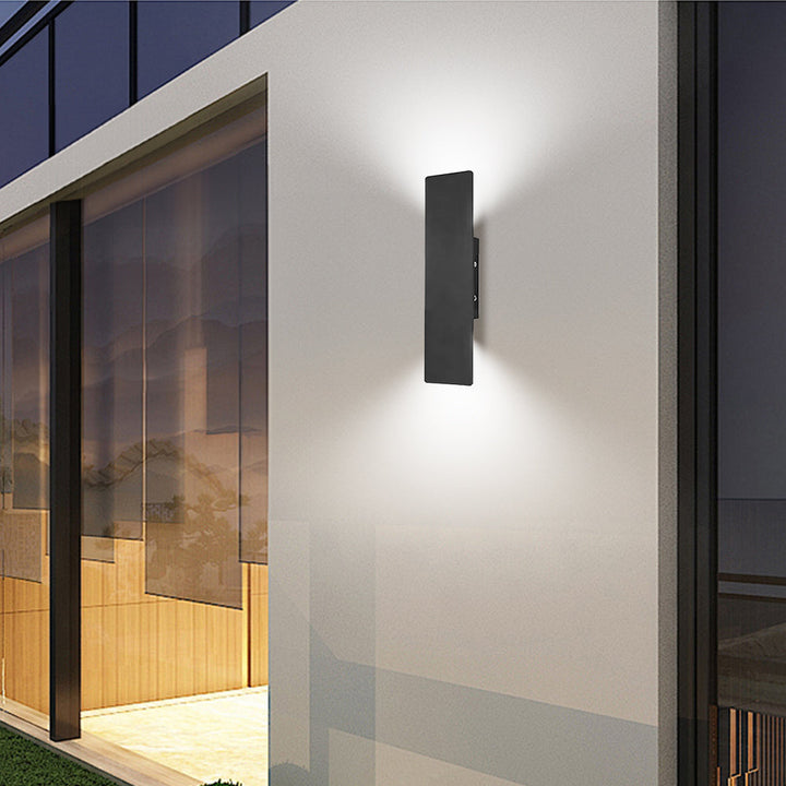 Modern Waterproof Outdoor Wall Lamp Kalsten