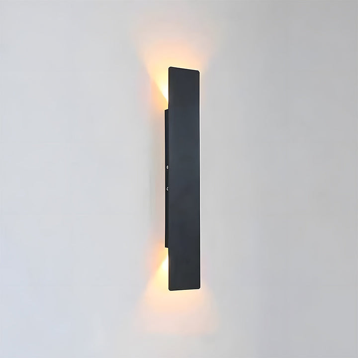 Modern Waterproof Outdoor Wall Lamp Kalsten