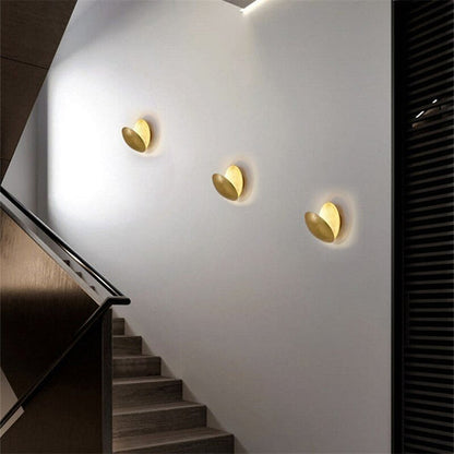 Skanto | Wall Lamp with Magical Moonlight - Lunora