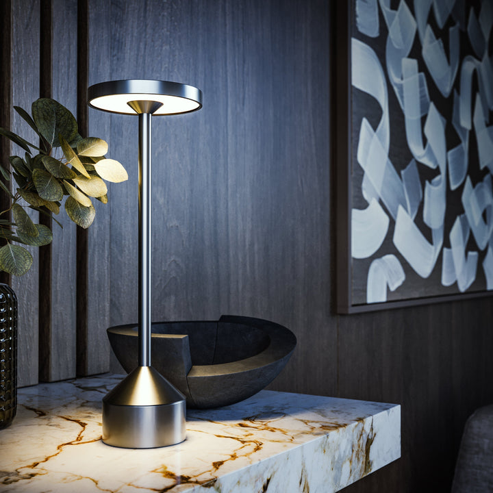 Stockholm Lighting: Elegant Wireless Table Lamp with Dimmer Function Kalsten