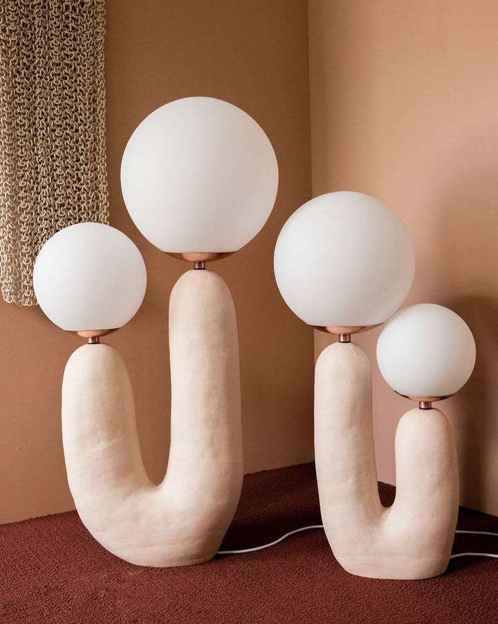 Contemporary Style Table Lamp with Natural Accent | Kalsten