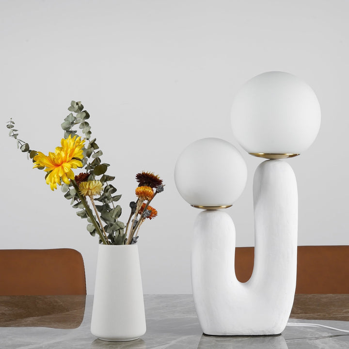 Contemporary Style Table Lamp with Natural Accent | Kalsten