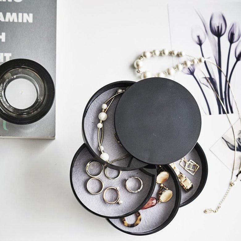 Kalsten | Twist Around Jewelry Organizer