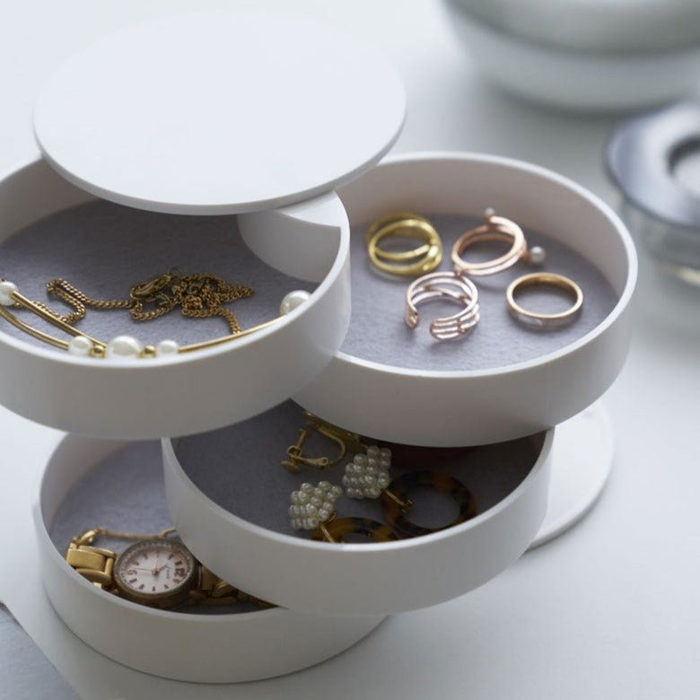 Kalsten | Twist Around Jewelry Organizer