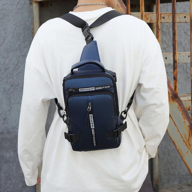 Shoulder bag with USB charger | Kalsten