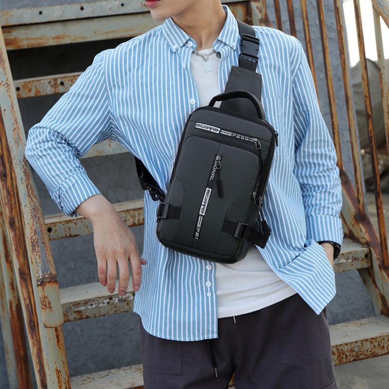 Shoulder bag with USB charger | Kalsten