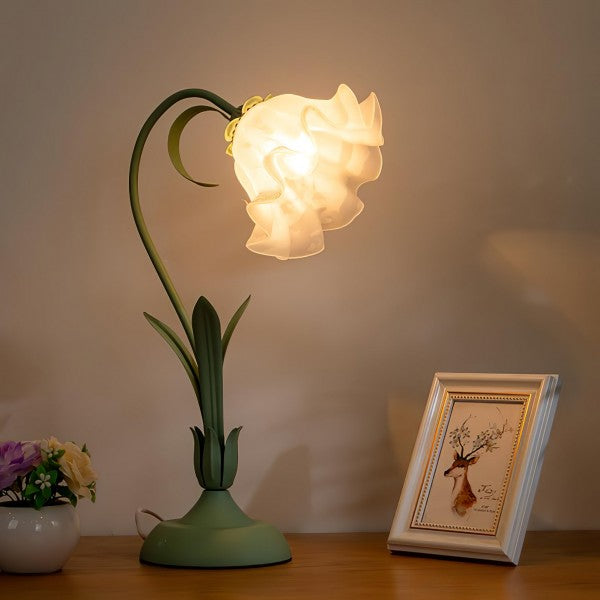 BloomBeam - Adjustable Retro Table Lamp | Kalsten