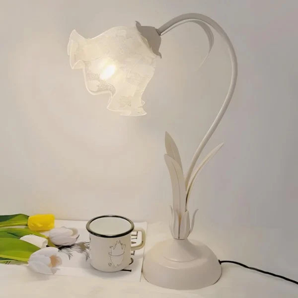BloomBeam - Adjustable Retro Table Lamp | Kalsten