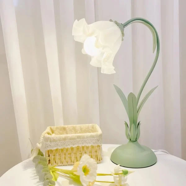 BloomBeam - Adjustable Retro Table Lamp | Kalsten