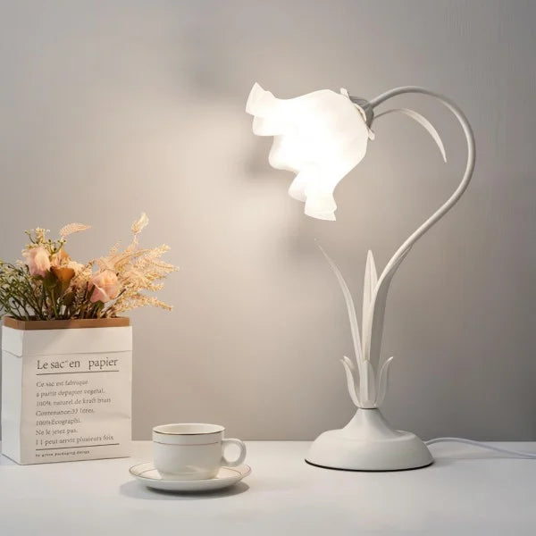 BloomBeam - Adjustable Retro Table Lamp | Kalsten