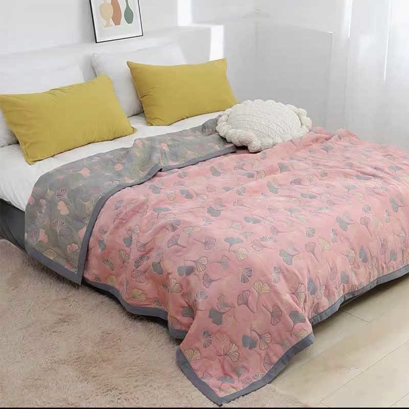 Luxurious Duvet with Elegant Leaf Pattern – Premium Cotton Kalsten