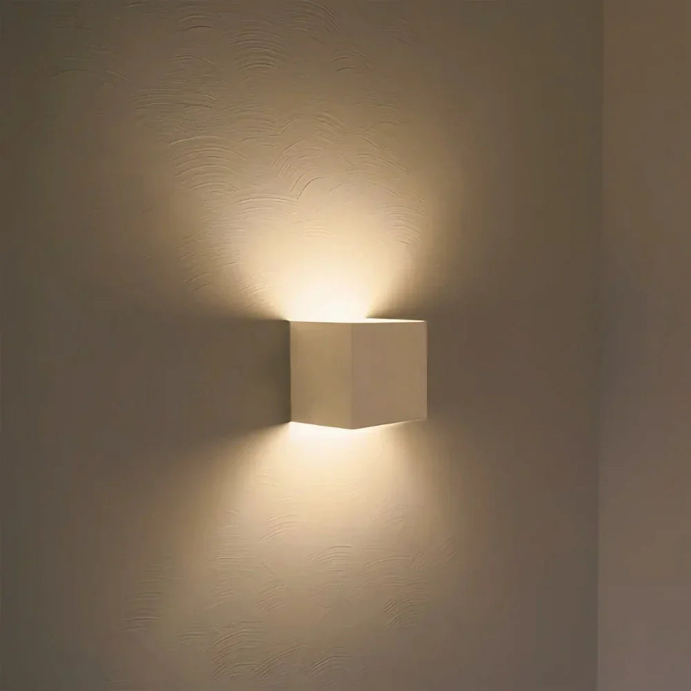 Adjustable Black Cube LED Wall Lamp Kalsten
