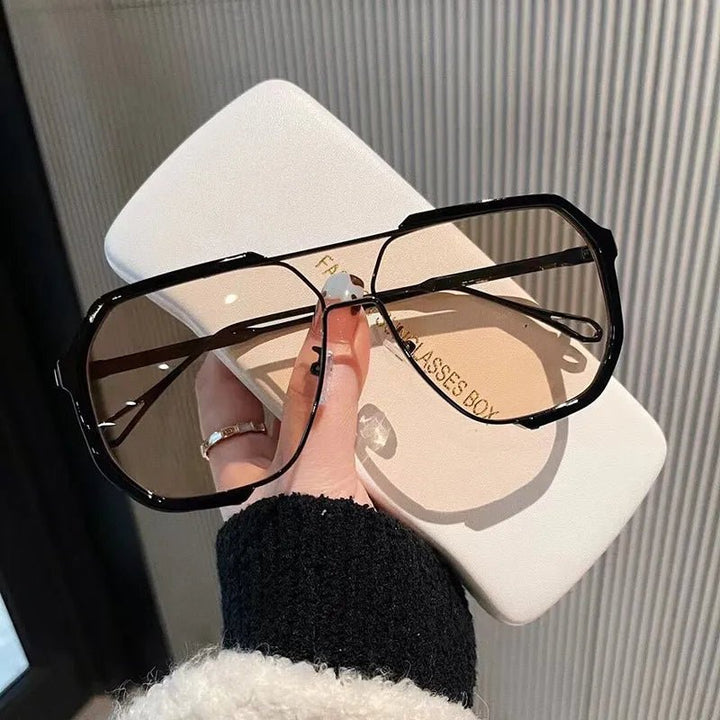 Kalsten | VOGUEVIEW SHADES – Oversized Square Sunglasses with UV400 & Photochromic Lenses