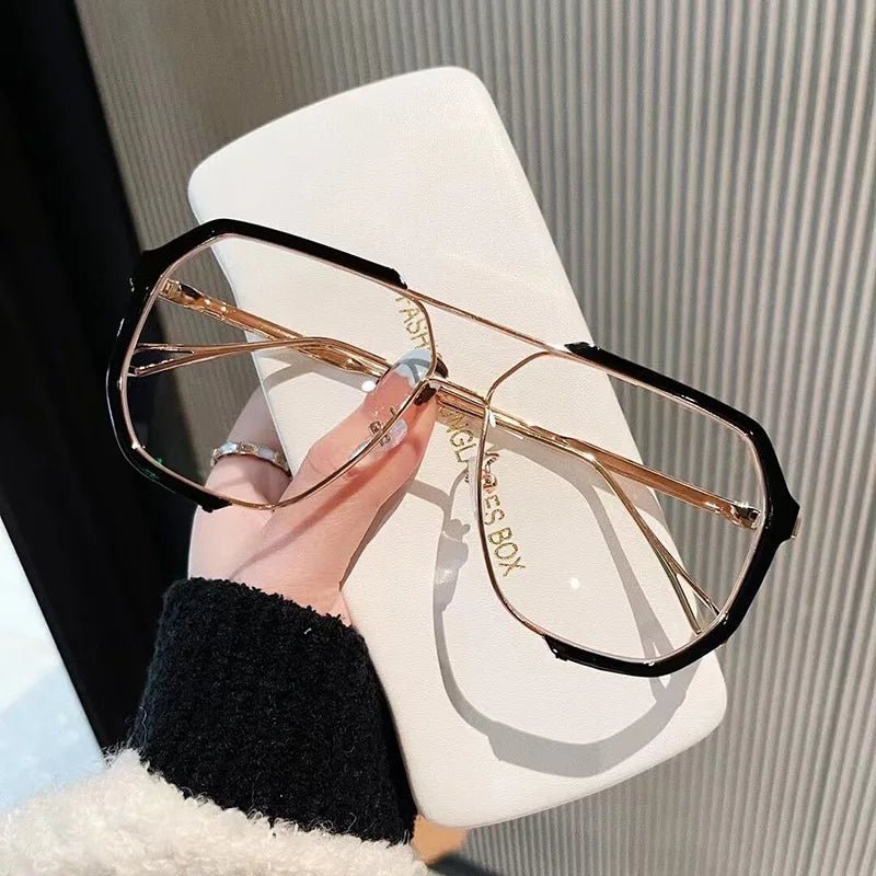 Kalsten | VOGUEVIEW SHADES – Oversized Square Sunglasses with UV400 & Photochromic Lenses