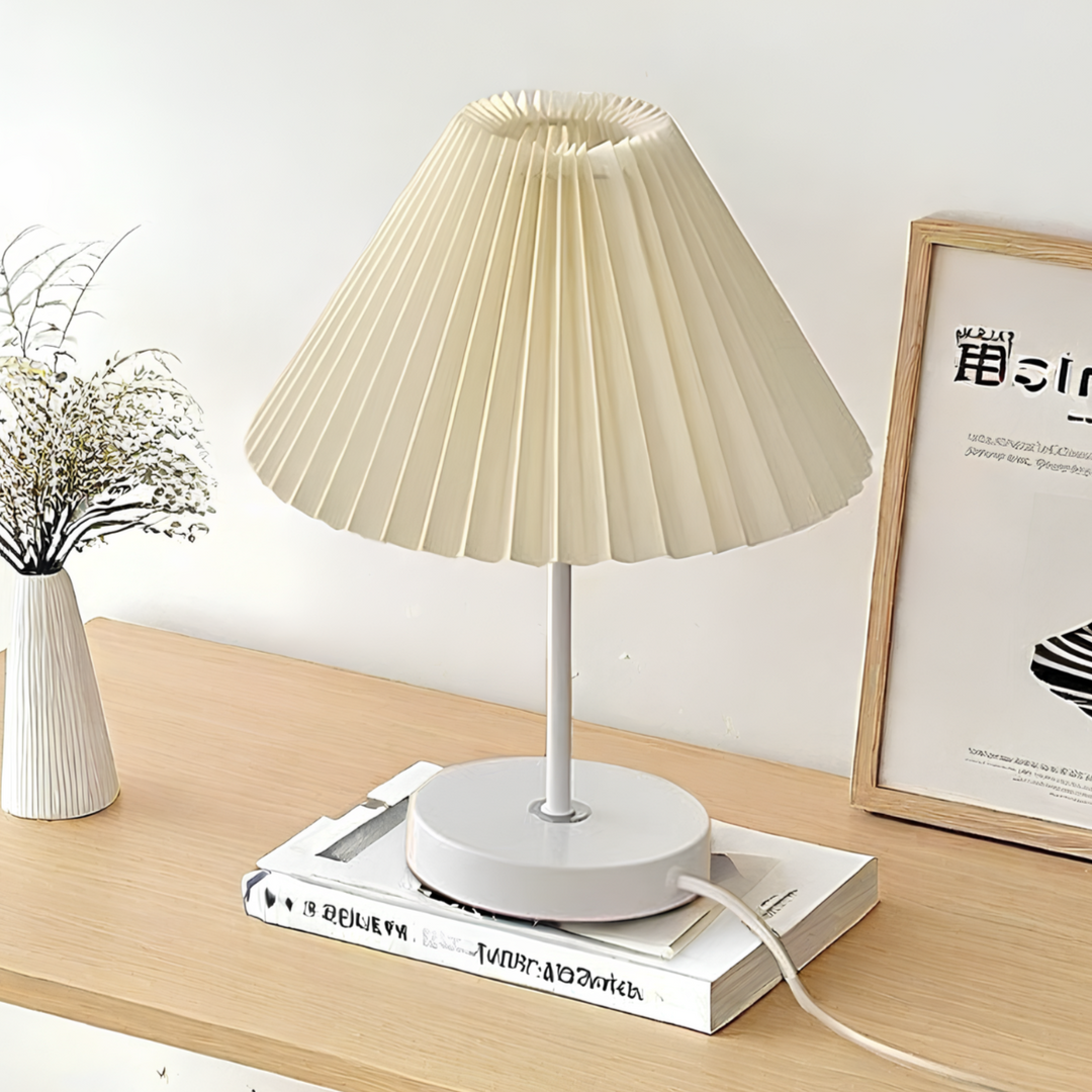 Pleatique Table Lamp | Kalsten