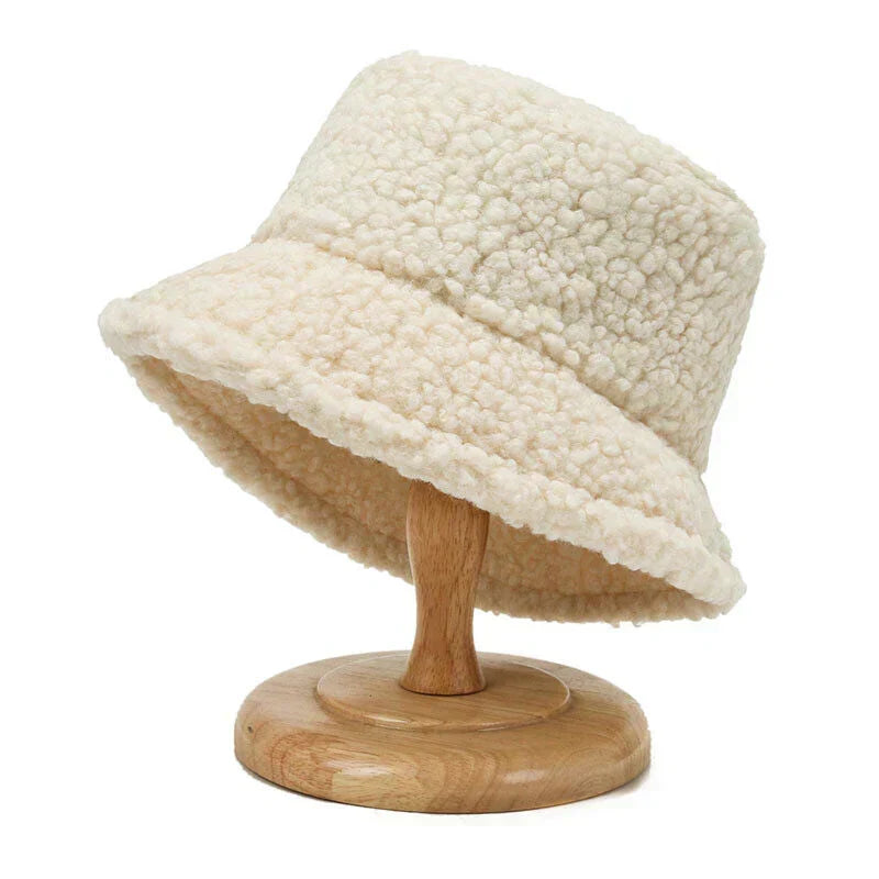 Kalsten | Livia Women’s Teddy Bucket Hat Warm Lambswool