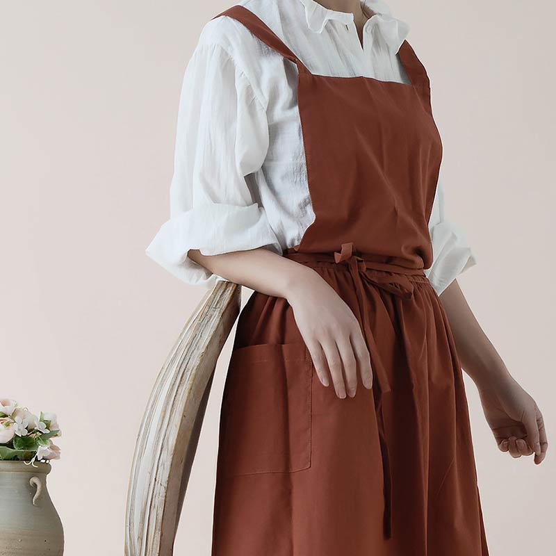 Skanto | Waterproof Cotton Apron with Handy Pockets - ChefMate