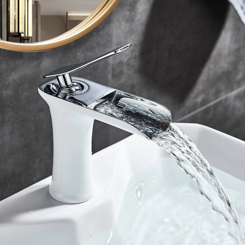 Modern Bathroom Faucet – Elegant Design