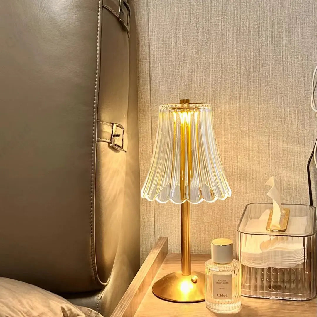 Wireless Table Lamp with Crystal Decor and Dimmable Lighting - GlamLight | Kalsten
