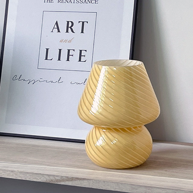 LED Desk Lamp in Mushroom Shape made of Glass | Kalsten